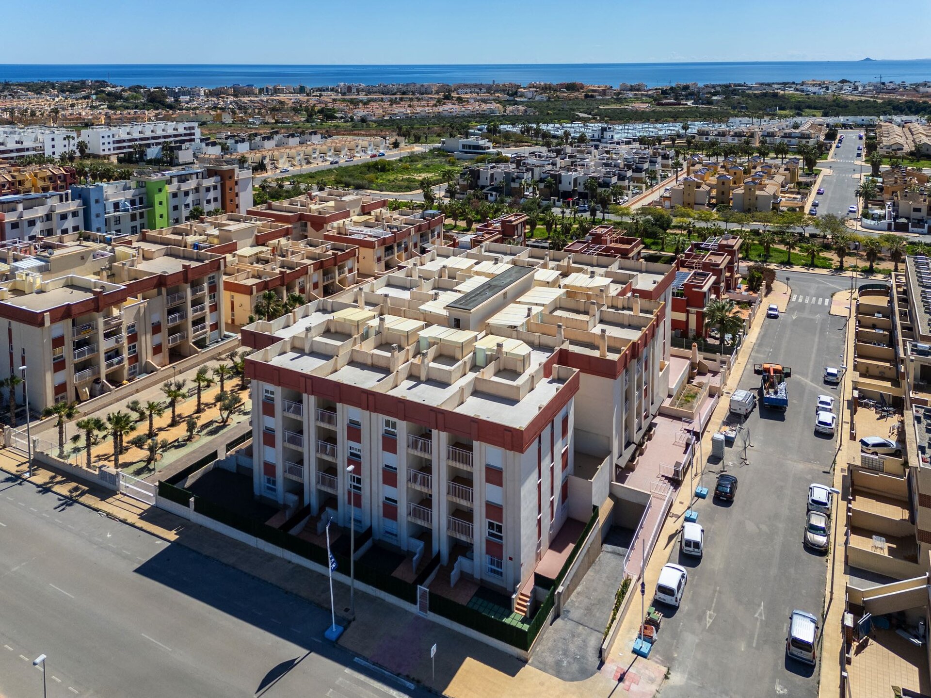 Perla del Mar — building façade from the street