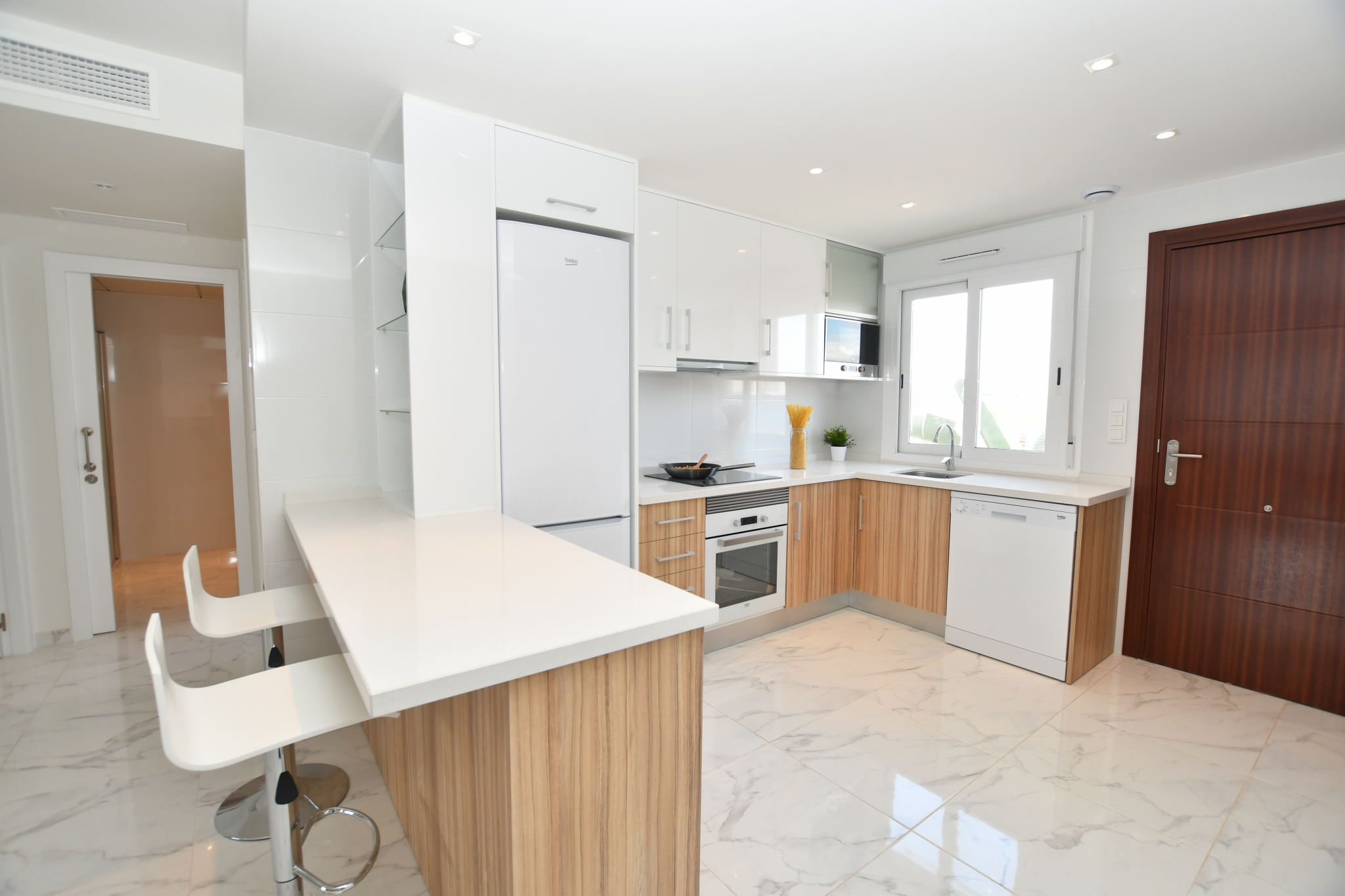 Kitchen with island bar