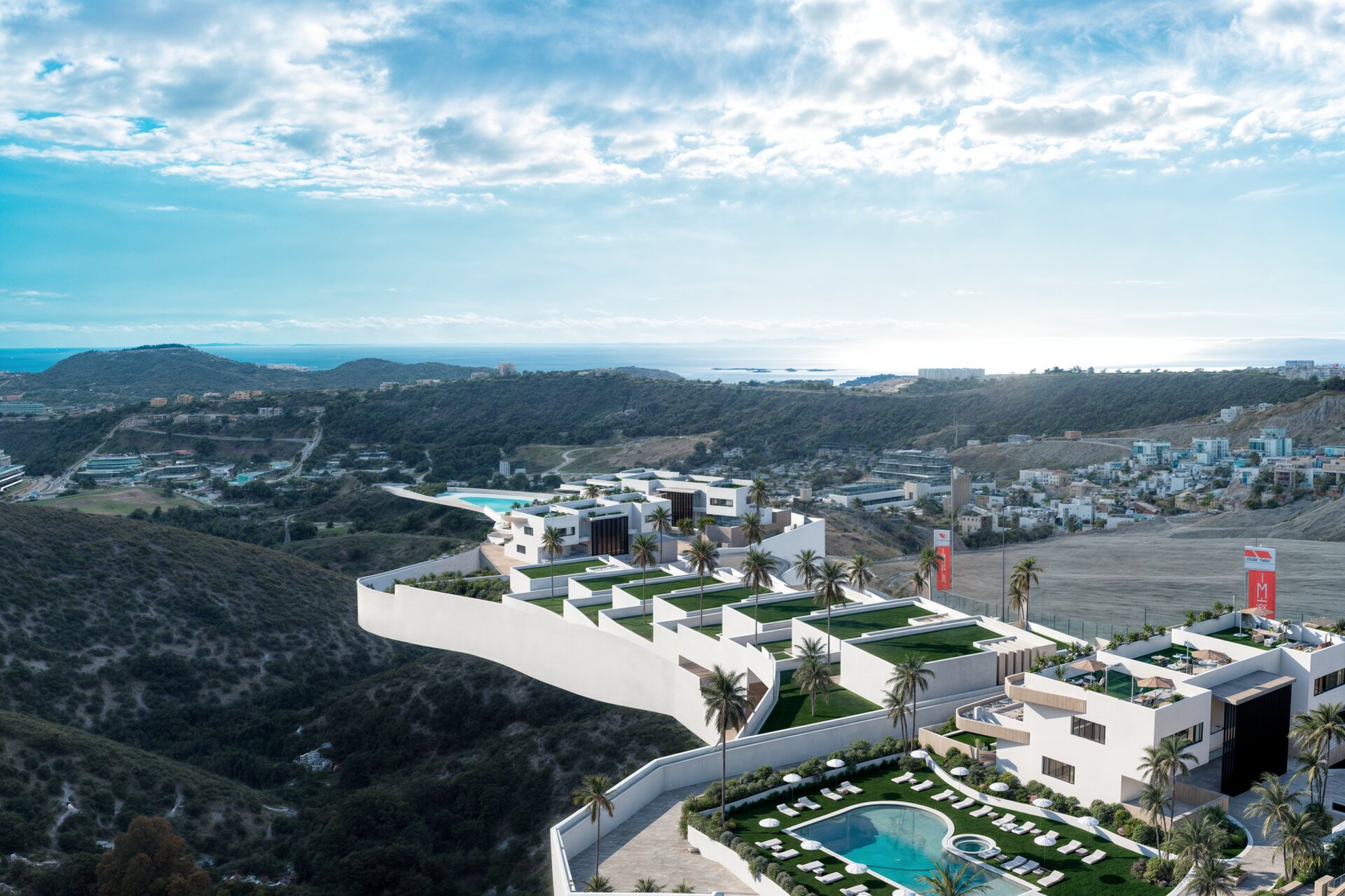 Luz 2 — aerial view with Benidorm and sea