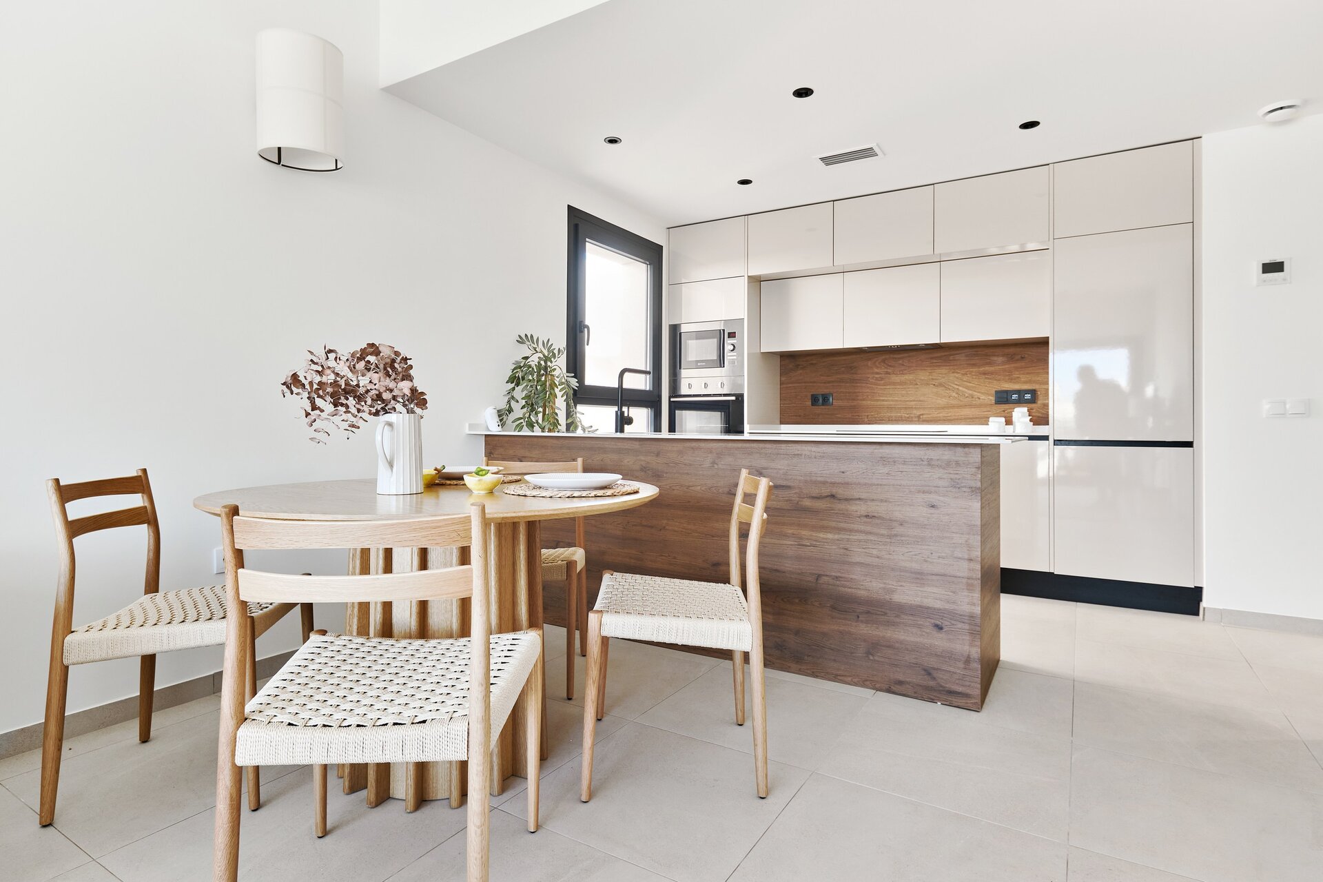 Villa Amalia — unit 129 dining and kitchen